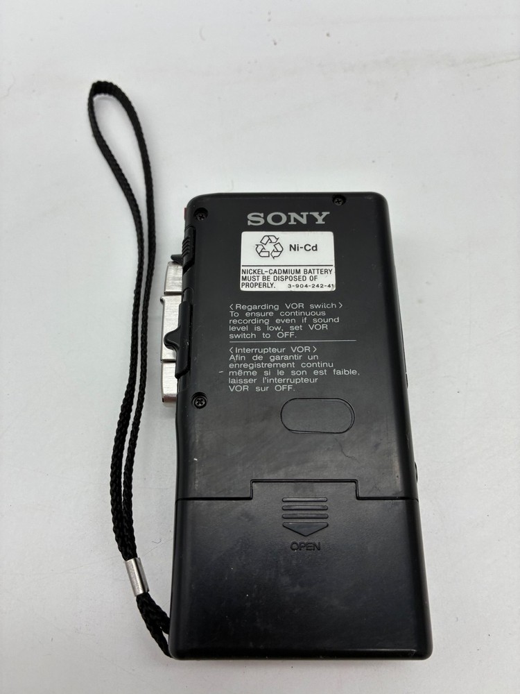 Sony Microcassette Recorder M-677V VOR Portable Microcassette Corder Black