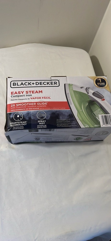 BLACK+DECKER Easy Steam Compact Iron Smart Steam Technology