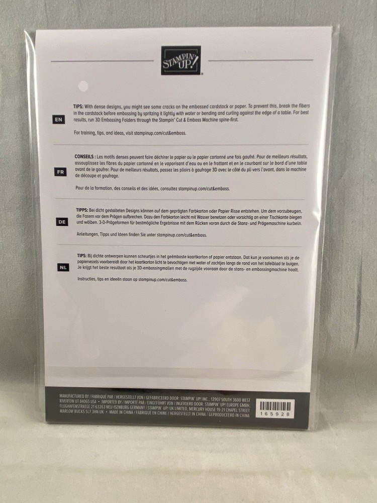 PEACEFUL GREENERY 3D Embossing Folder Frame 2602