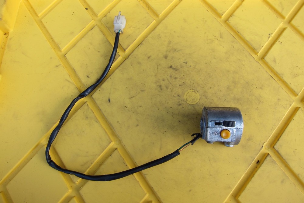 2009 PUMA 50 SCOOTER RIGHT HANDLEBAR SWITCH