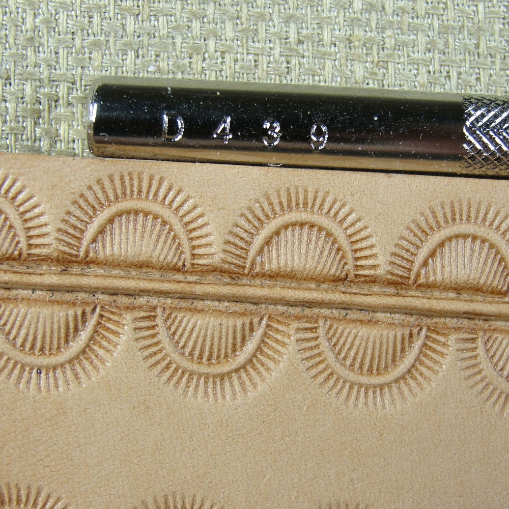 Leather Stamping Tool - #D439 Crescent Border Stamp