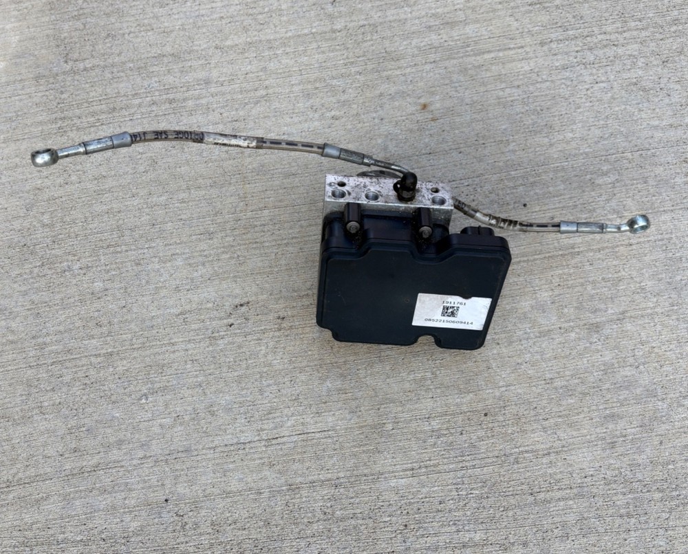 ** Indian Motorcycle ABS control module / pump ** 1911761 **