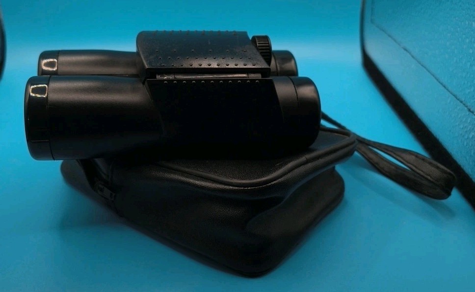Source Binoculars With Case