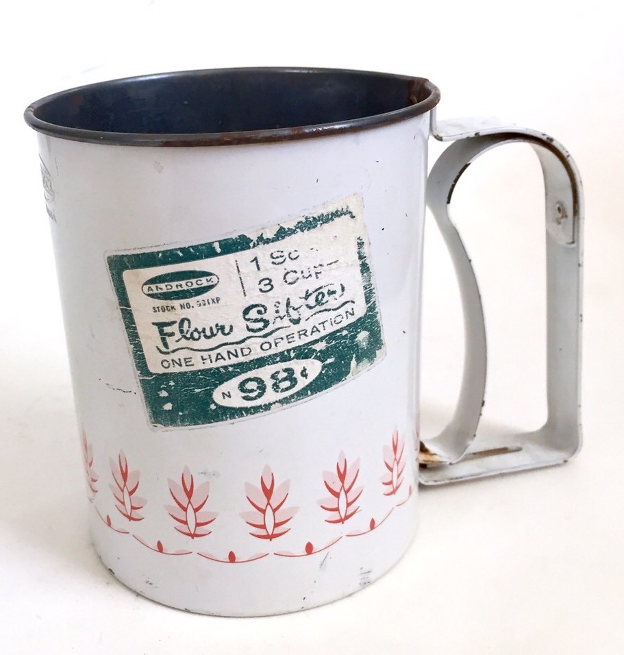 Vtg Androck Flour Sifter 3 Cup White Wheat Litho Rustic Rusty Kitchen Decor