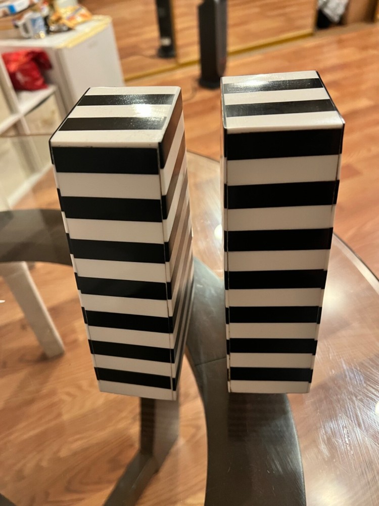 Black and White Book Ends