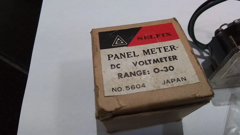 Selfix D C Panel Meter Voltmeter 0- 30 Model 5604 NOS Vintage Electrical Guage