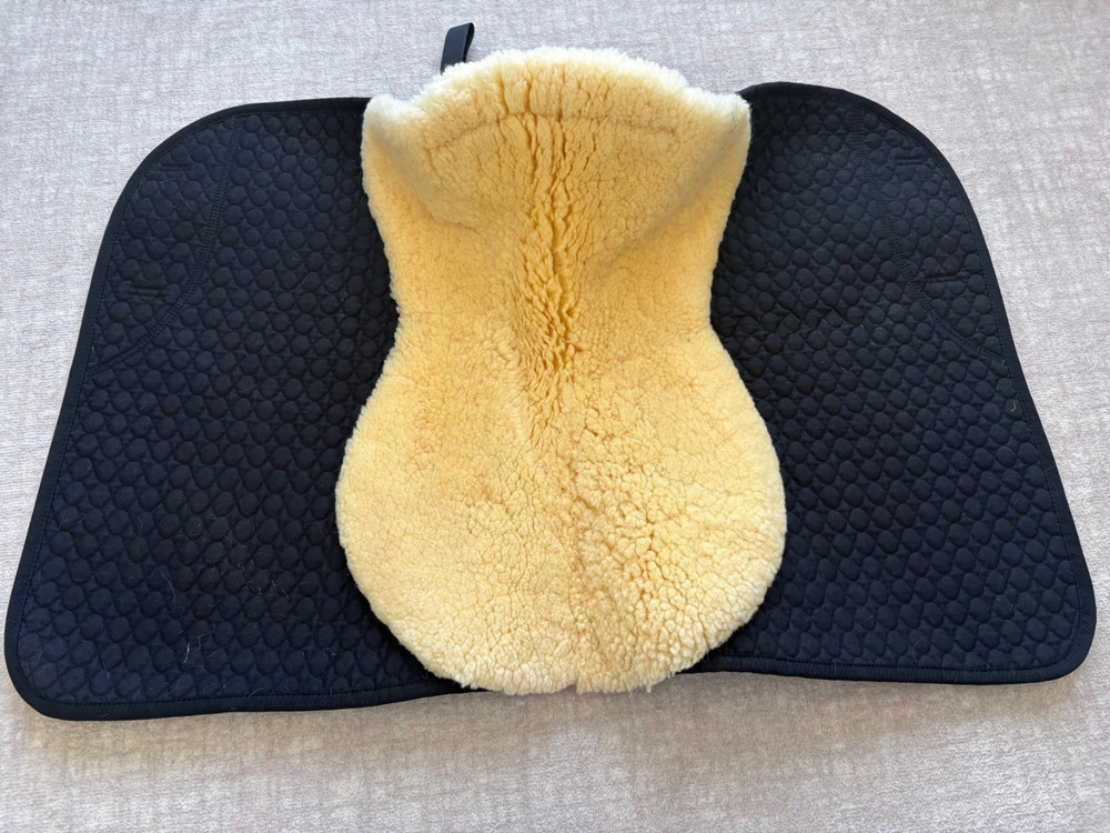 Lammfelle Rectangular Sheepskin Saddle Pad