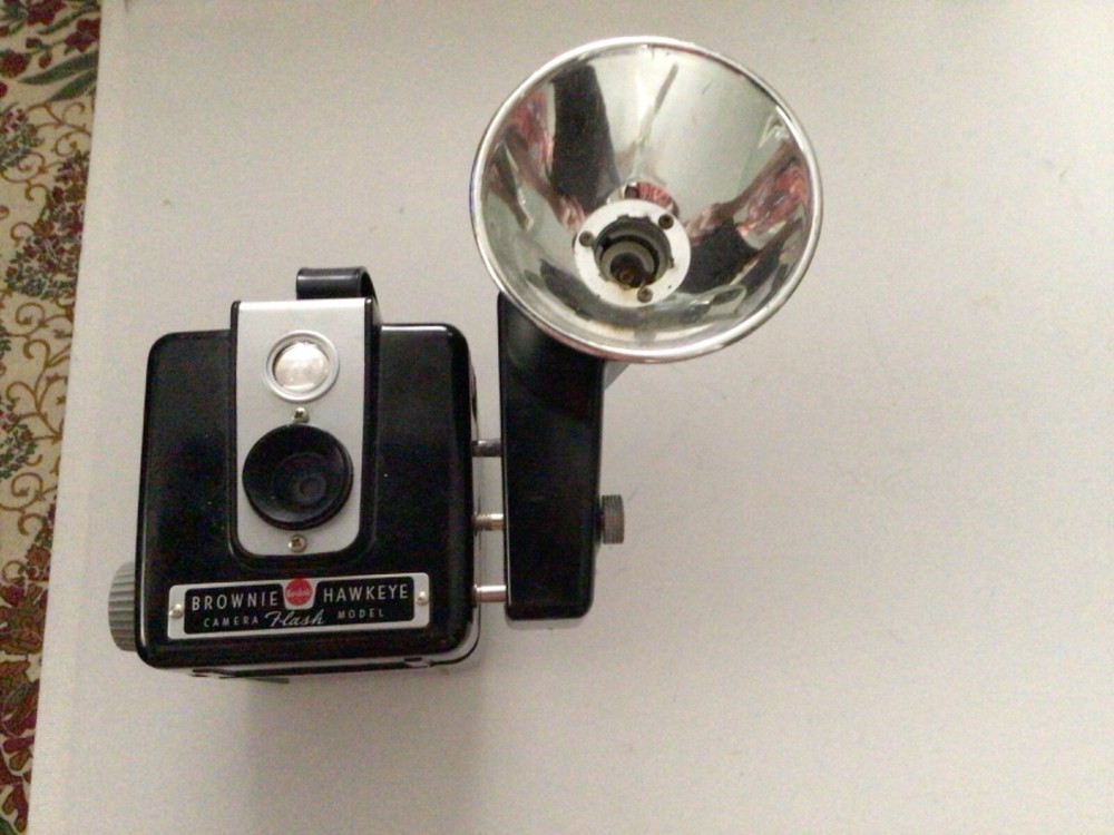 Brownie kodak Hawkeye camera flash kodalite midget flashholder