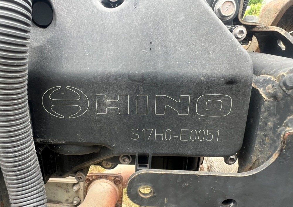 USED 2010-2012 HINO 268 BENDIX AIR Dryer.