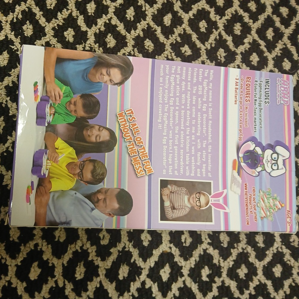 EggMazing Bunny Holly Egg Decorating Kit pre owner