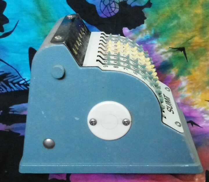 Vintage Sumit Manual Wheeled Calculator Adding Machine