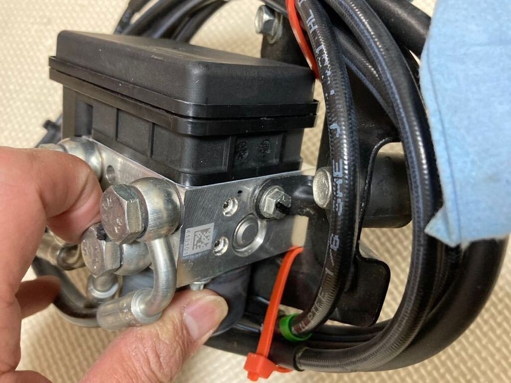 KTM RC390 Genuine OEM ABS unit MINT CONDITION.