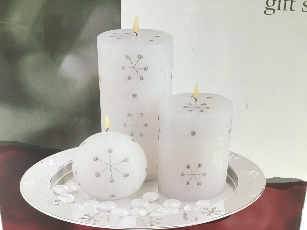 Holiday Time 3 Snowflake Candle Gift Set