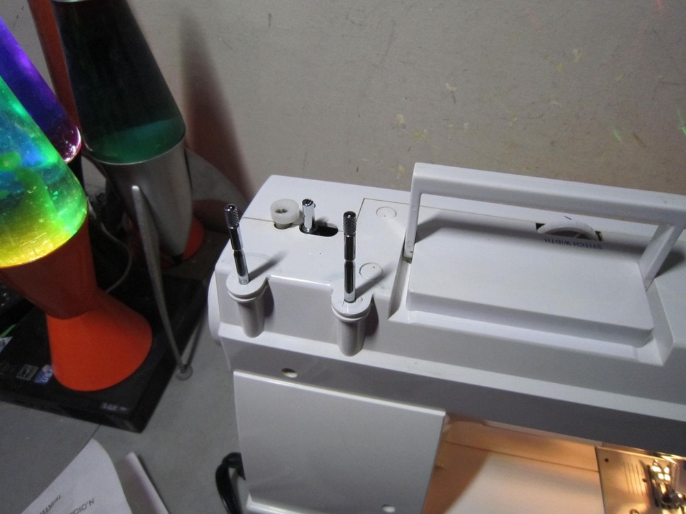 Working White Style Pro 1126 Sewing Machine FREESHIP