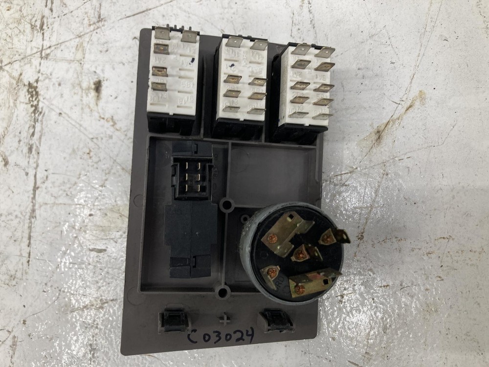 2010-2023 Peterbilt 337 IGNITION Dash Panel - Used