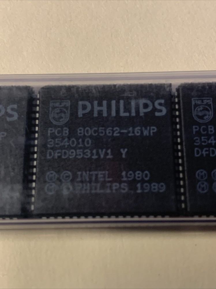 18x Pcb 80C562-16WP 354010 Dfd9531v1 Y Intel Philips 8-bit Microcontroller
