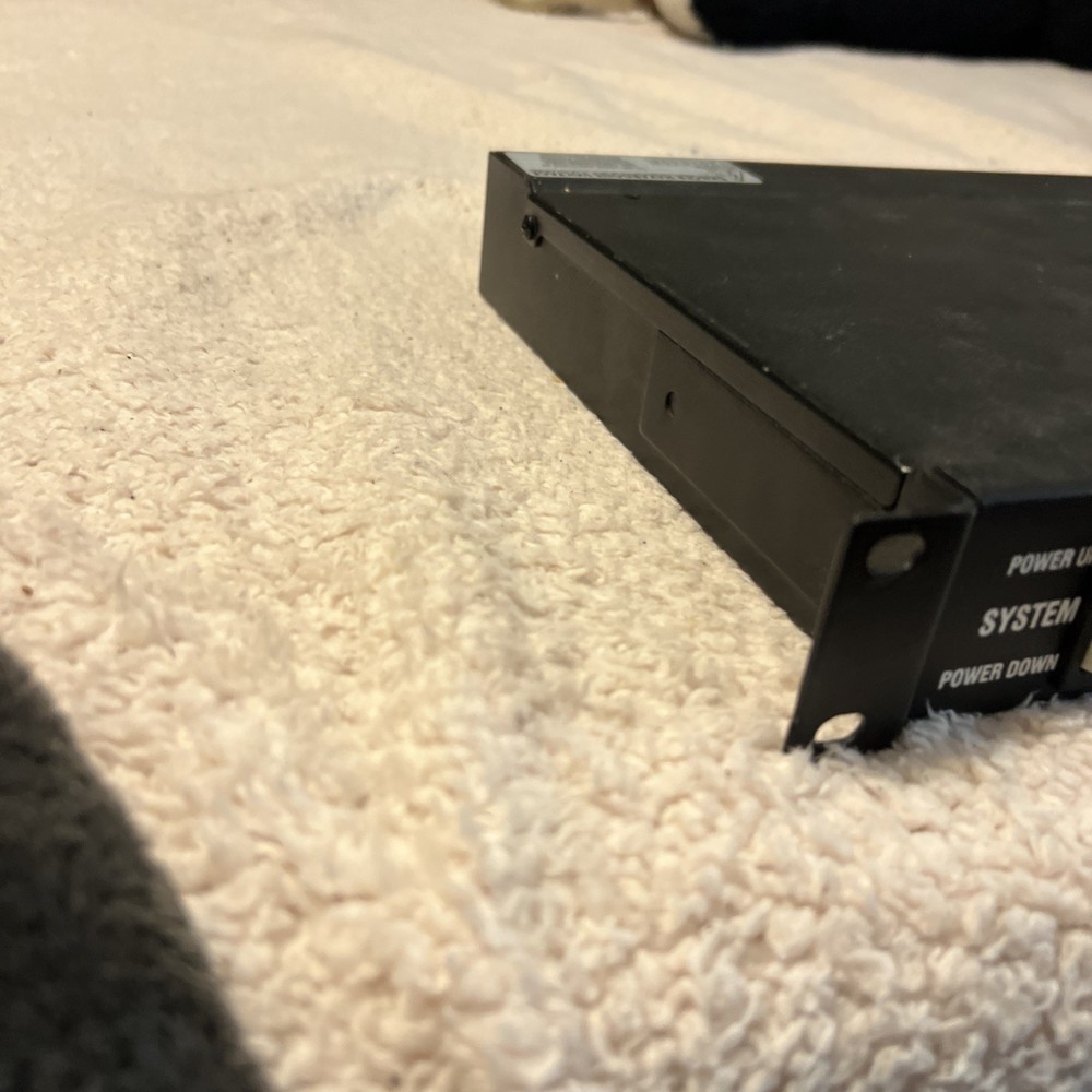 Middle Atlantic USC-6R Universal 6-Step Sequencing Controller - UNTESTED