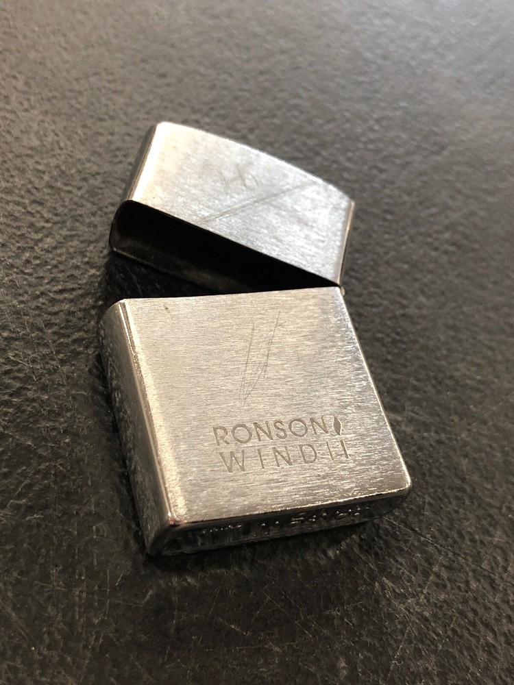 Ronson Windii Pre-owned Zippo Lighter Shell