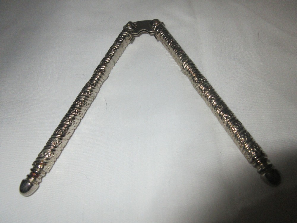 VTG HMQ (1) Nutcracker Metal (4) Unbranded FANCY HANDLE NUTCRACKER