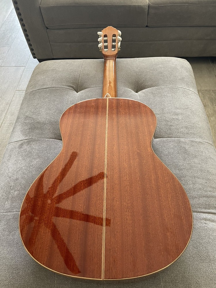 Lucero Classical Guitar LC150S *GREAT CONDITION*