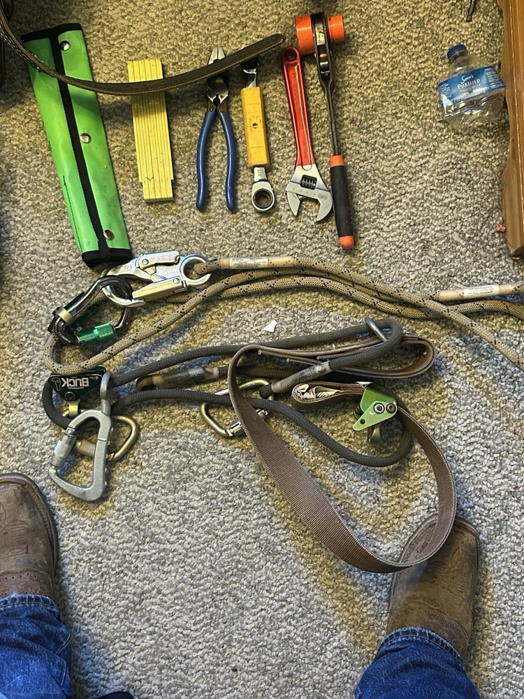 Buckingham Belt And Gaffs, Comes With BuckSqueeze, secondary Belt, Tools, Ect