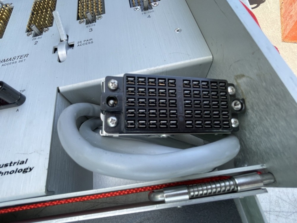 INDUSTRIAL TECHNOLOGY SWITCHMASTER 110A CABLE ACCESS SET SN:401