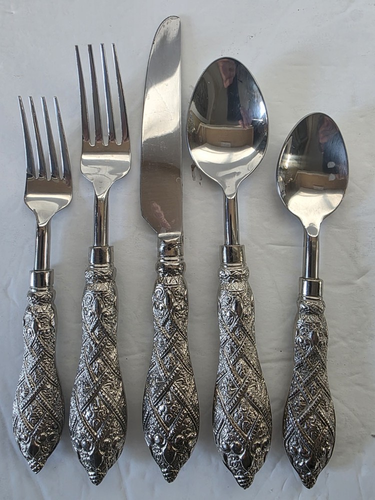 INDIA Stainless Flatware 5 Piece Place Setting Ornate "Chunky" Handle Unbranded