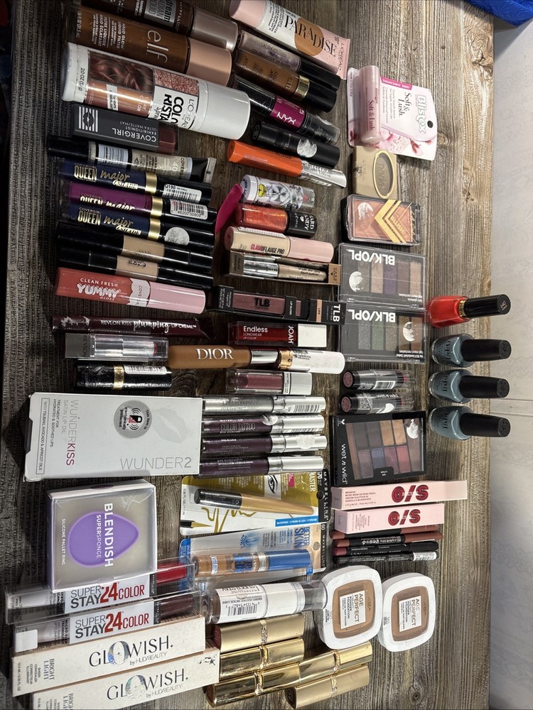 Wholesale  Bundle, Maxed Makeup Up Lot 67 Pc