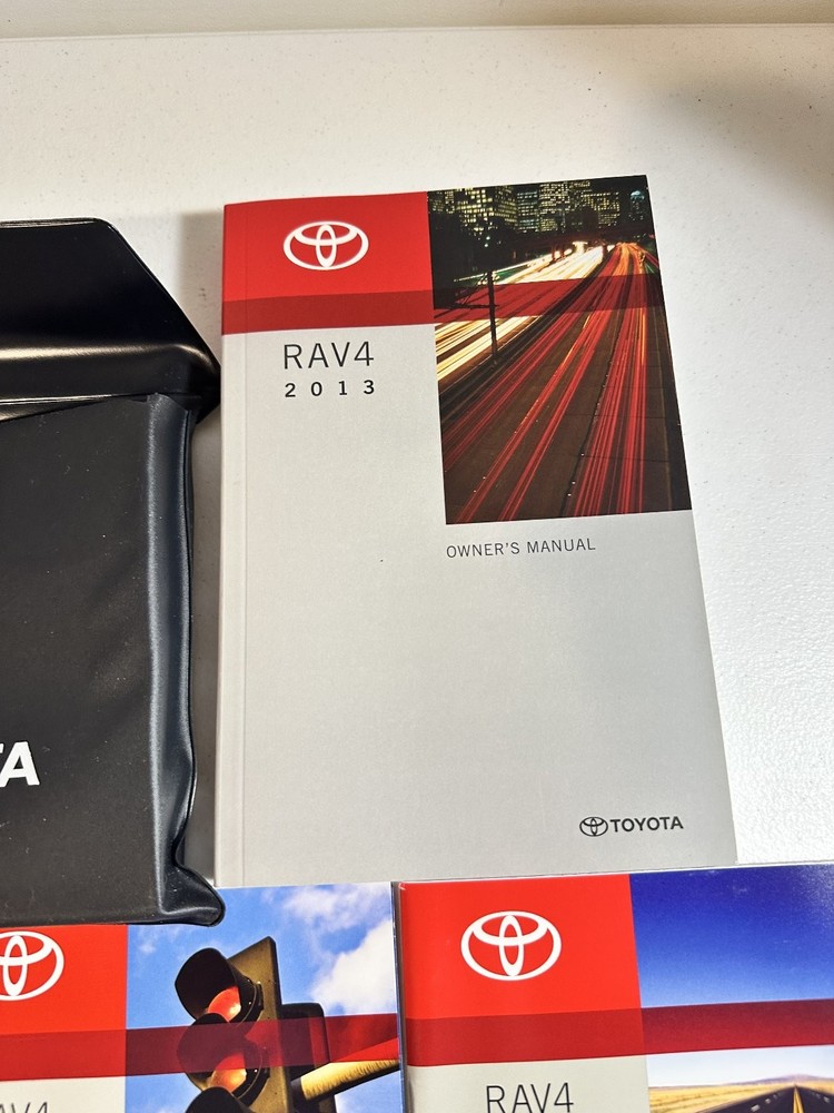2013 Owners RAV4 Owner's Manual Set