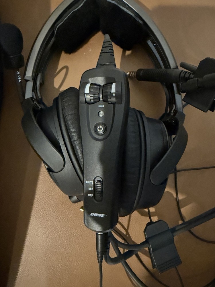 Bose A20 Aviation Headset with Soft Case