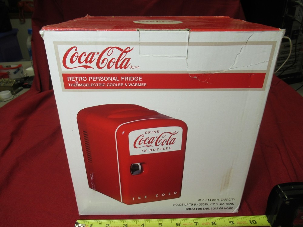 2014 Coca-Cola Retro Personal Mini Fridge! NEW!!