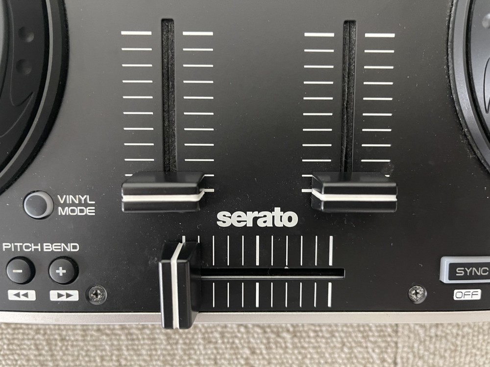 Denon DJ MC2000 2-Channel DJ Controller Black with USB Cable Tested & Working