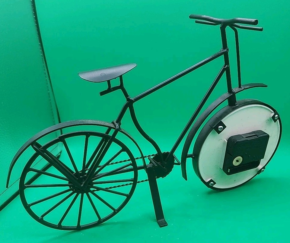 Quartz metal bicycle clock. Works Great! Excellent Condition