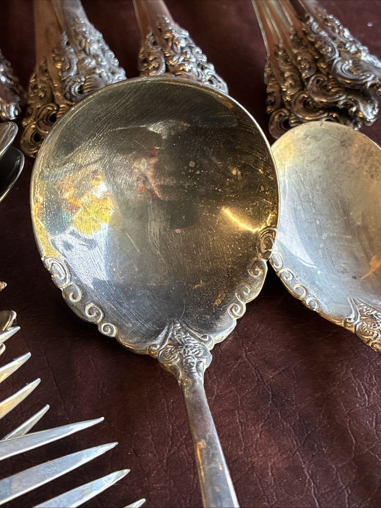 Baroque By Godinger 91 Piece Silver Plated Flatware Set