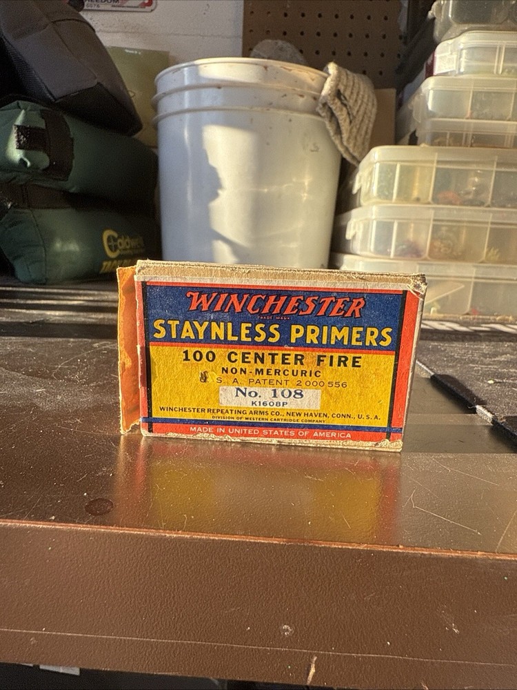 Vintage Winchester primer box with wood insert empty