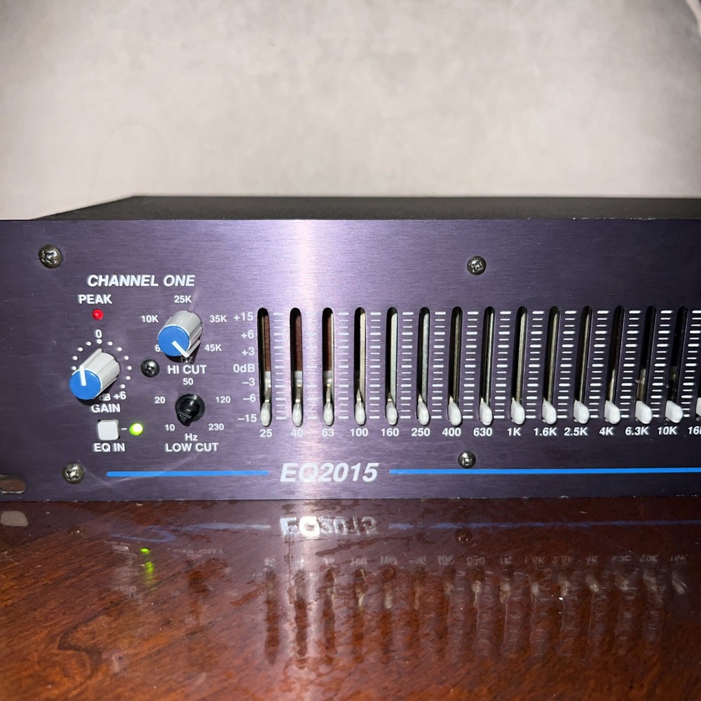 Carvin EQ2015 Stereo 2/3 Octave Graphic Equalizer