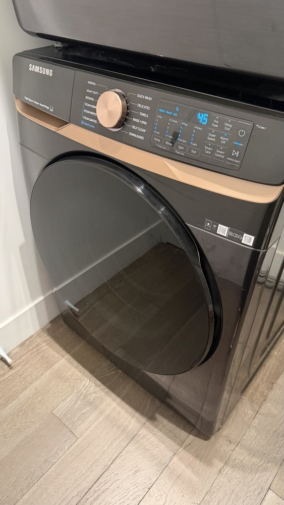 Samsung Stackable Washer Dryer Set Black SmartThings Steam SuperSpeed
