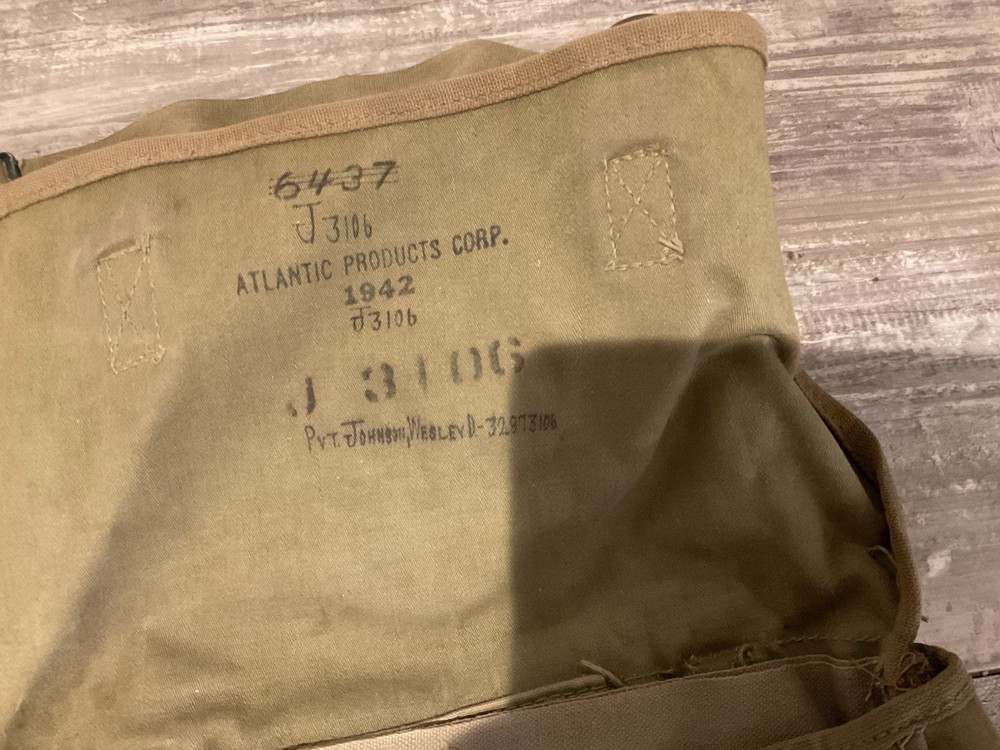 ORIGINAL WWII US 1942 DATED MUSETTE BAG - MARKED / ID’D