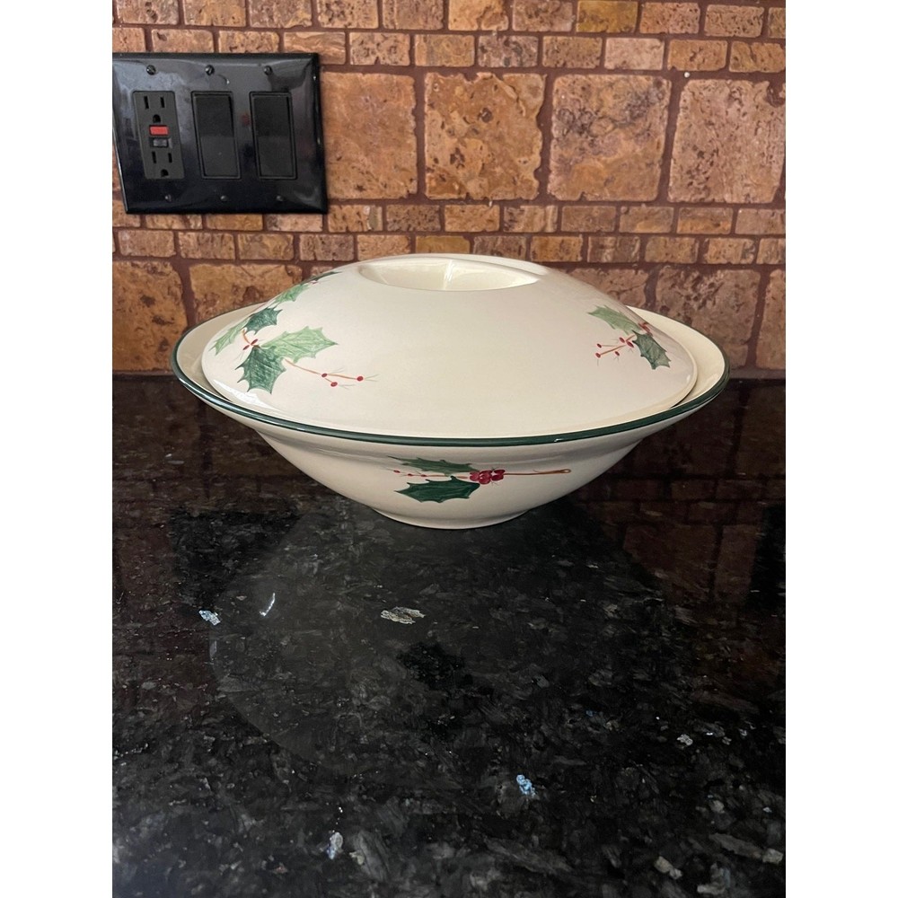 Huge Holiday Serving Bowl With Lid