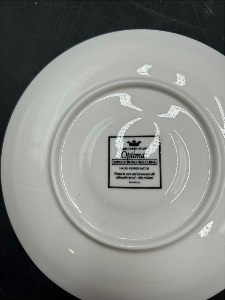 16 PCS - CHRISTOPHER STUART - PEPPER PATCH - 8 CUPS / 8 SAUCERS **READ**