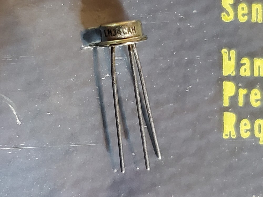 Texas Instruments LM34CAH Temperature Sensor