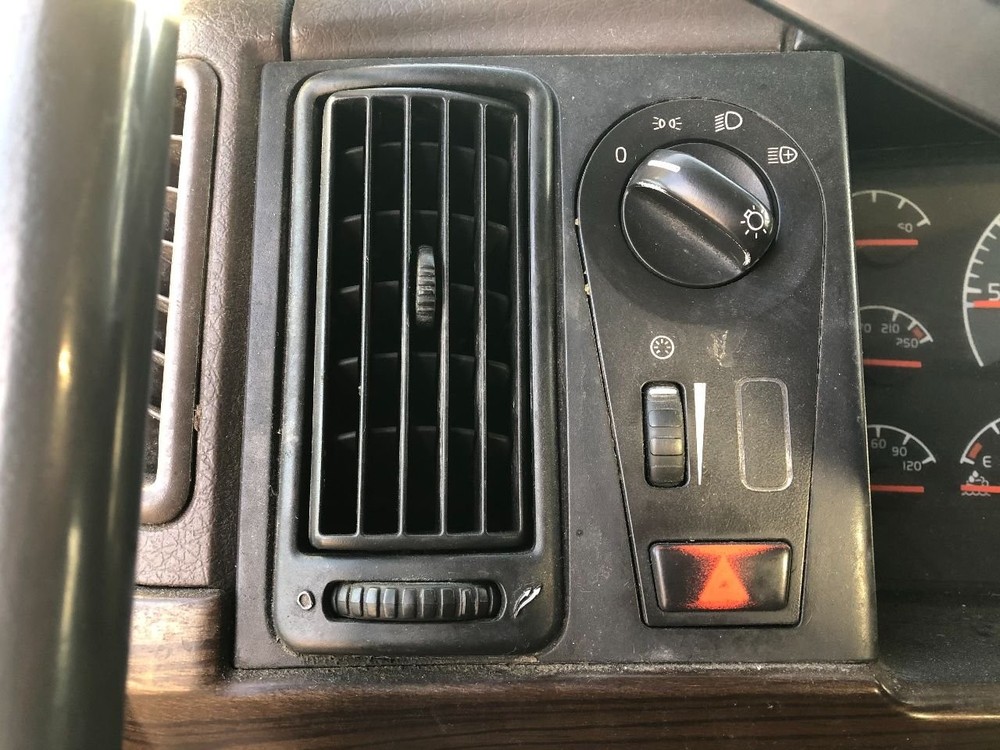 2003-2018 Volvo VNL HEADLIGHT SWITCH Dash Panel - Used