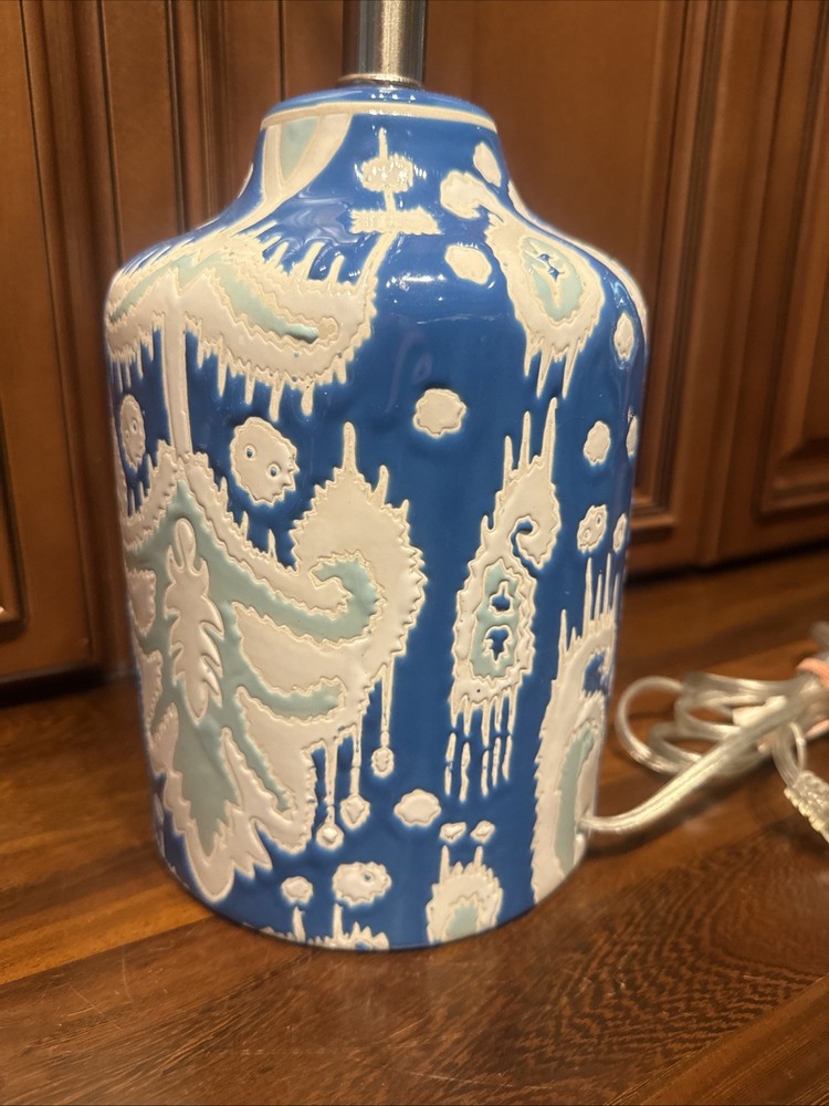 Rare Vintage Blue White Ikat Pattern Ceramic Lamp