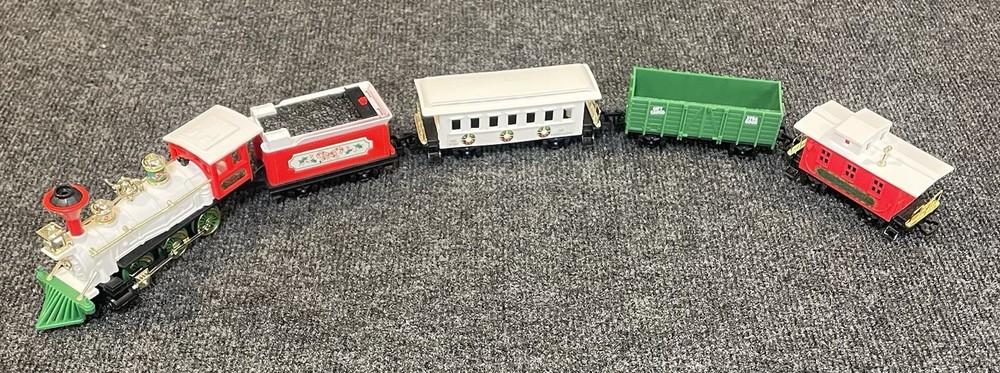 VINTAGE 1989 Santa’s Musical Express Train Set - 15pc Track - UNTESTED AS-IS