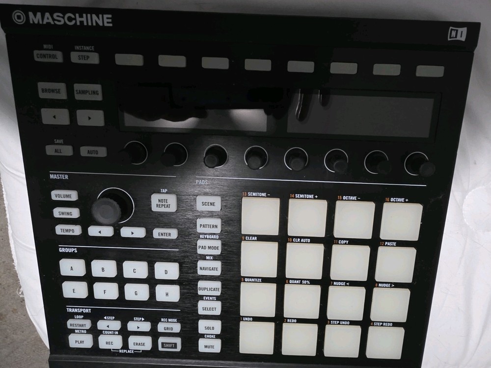 Native Instruments Maschine MK2