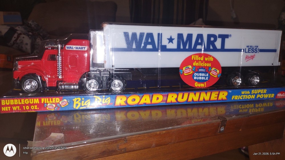 NOS Wal Mart Semi and Trailer with Double Bubble Gum 2002