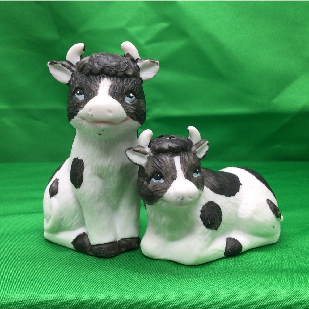Ceramic Cow Salt and Pepper Shaker Set
