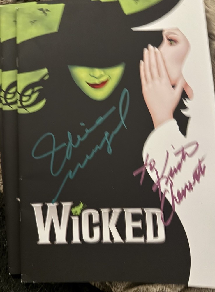 Wicked , Idina Menzel & Kristin Chenowith , Autographed Signed , Program / Book