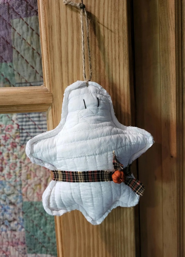 Quilted Ghost Peg Rail Hanger-Ghost hanger-Fall Primitive Decor