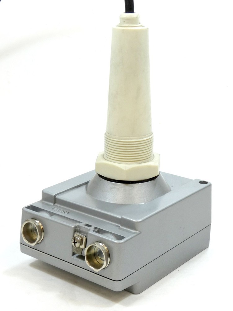 Endress + Hauser Nivocompact FTC830 24VDC level limit switch -unused/original packaging-